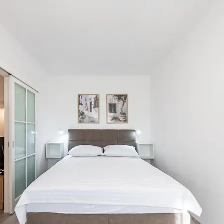 Blue Ivy Διαμέρισμα *